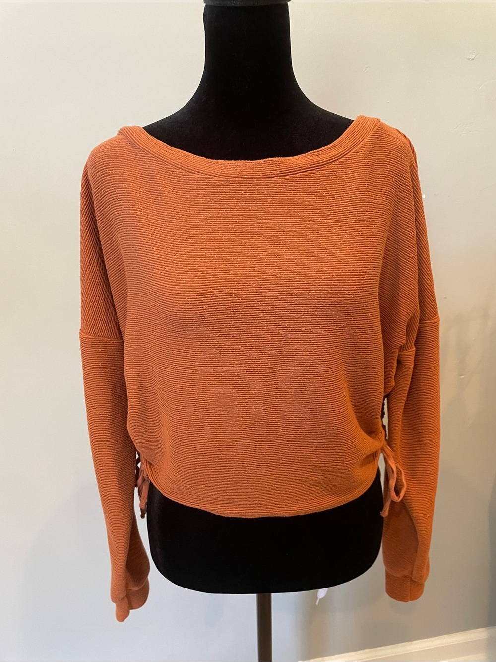 Brownish rust color pullover cropped top fashion nova medium